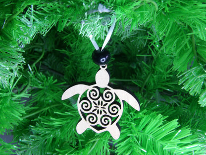 The Graceful Guardian: Sea Turtle Wooden Christmas Tree Ornament
