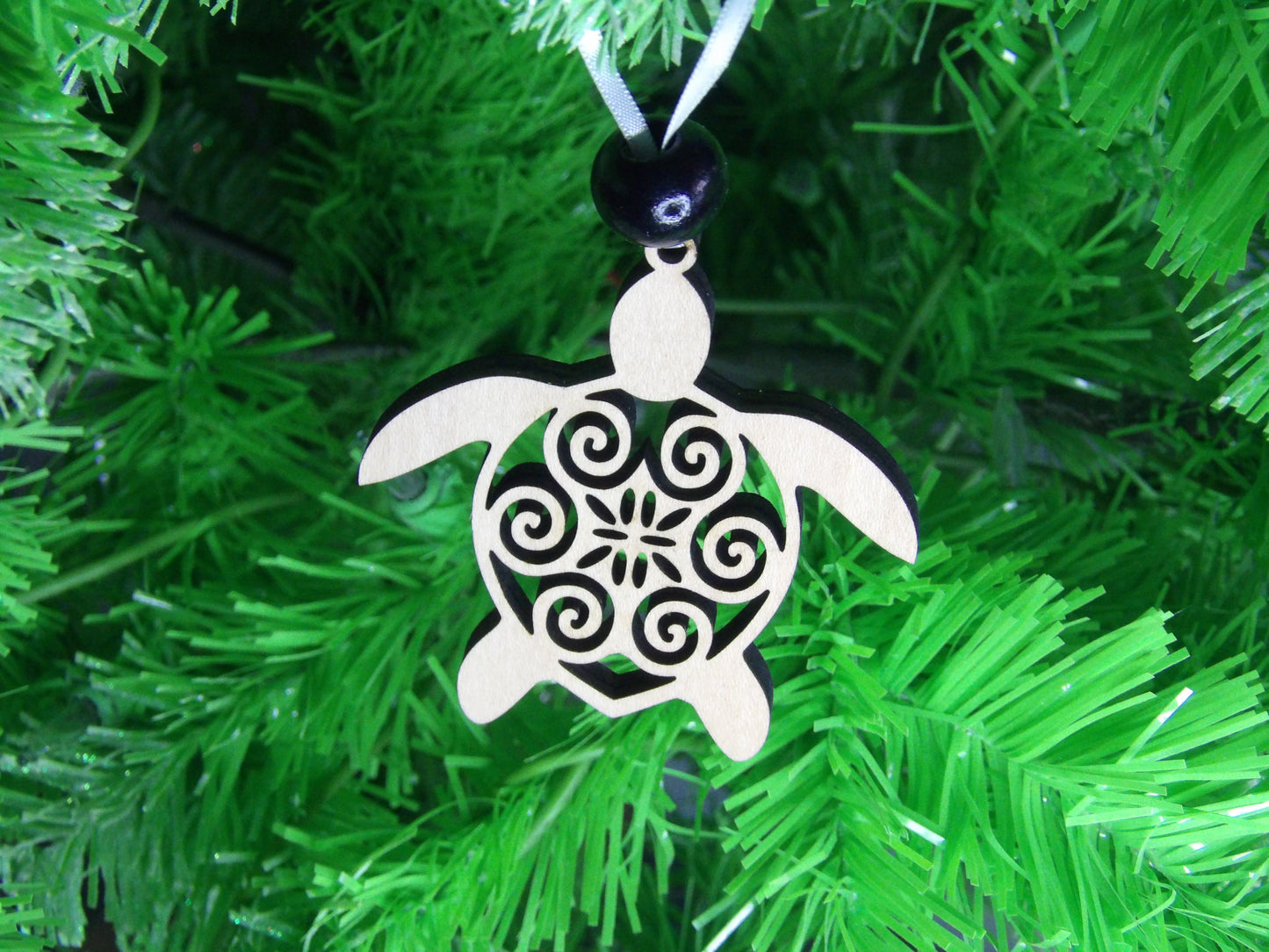 The Graceful Guardian: Sea Turtle Wooden Christmas Tree Ornament